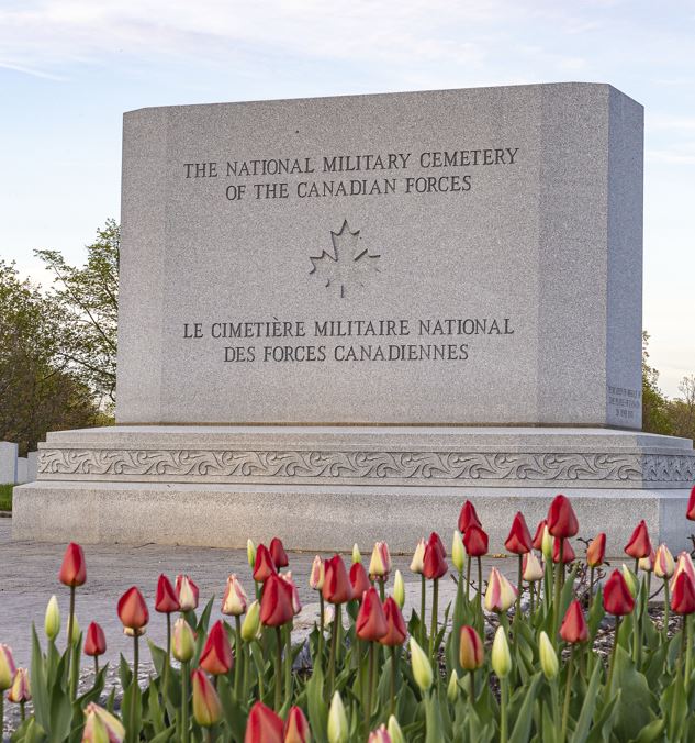 NMC Monument with tulip 2023