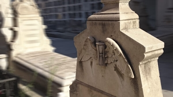 In the cemetery the Real meaning of the immortal